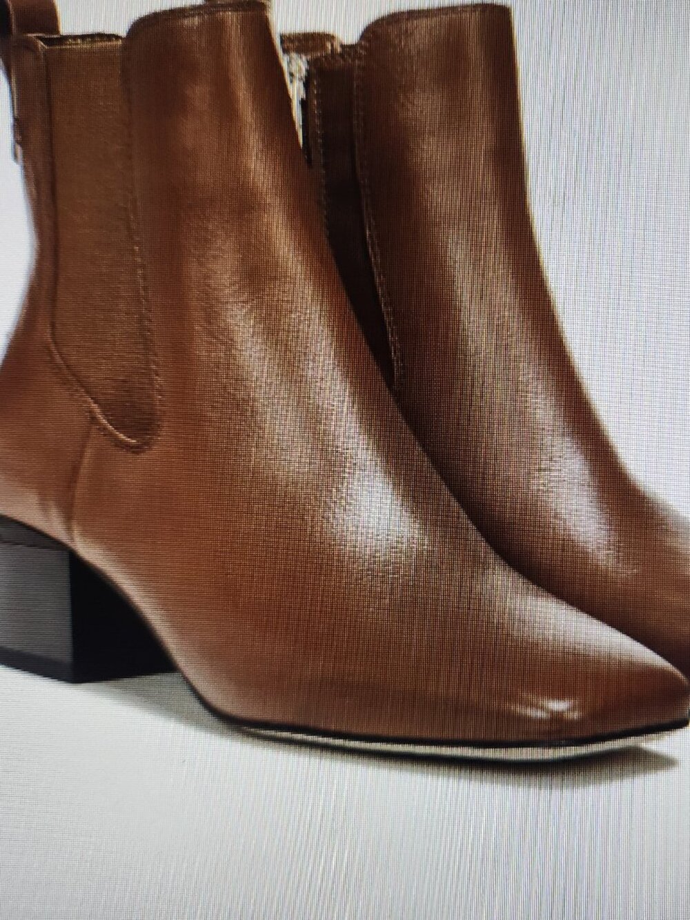 Franco Sarto "Waxton" Hazelnut Leather booties. NIB. Size 9.5